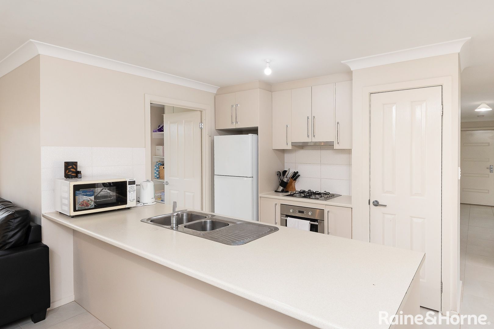 53 St Andrews Drive, Strathalbyn SA 5255, Image 2