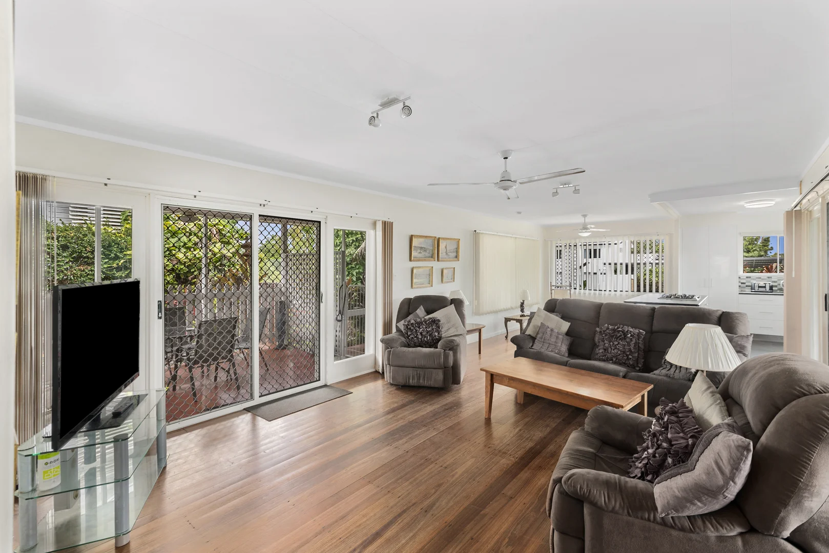 Additional image 4 of 212 Greenslopes Street, Edge Hill QLD 4870