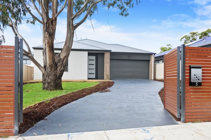 5 Kirby Avenue, Canadian VIC 3350, Image 0