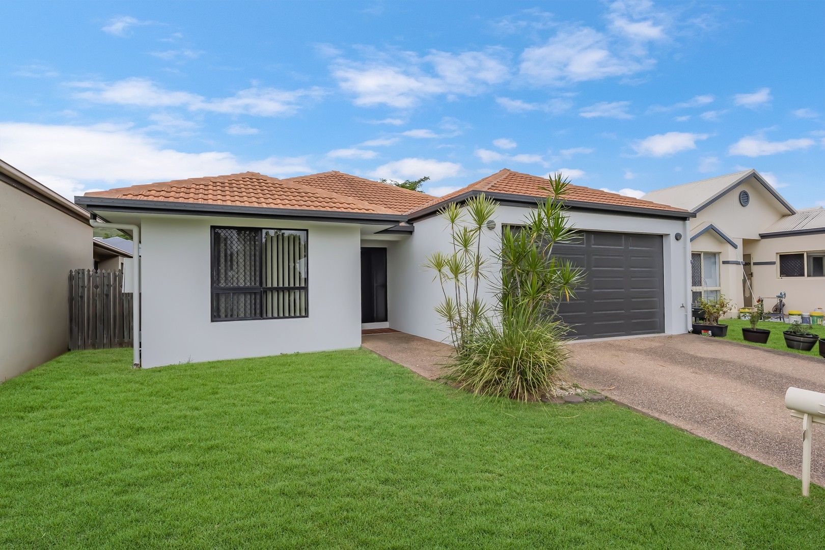 4 bedrooms House in 22 Warbler Crescent DOUGLAS QLD, 4814