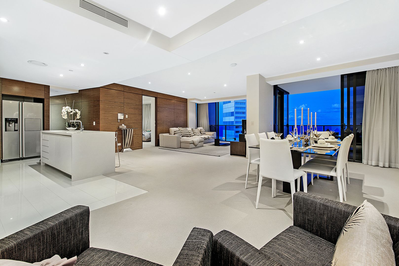 3502/1 Oracle Boulevard, Broadbeach QLD 4218, Image 2