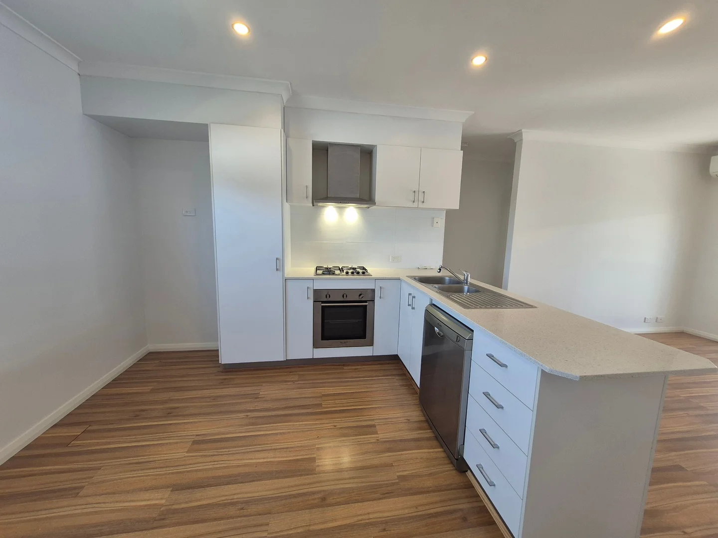 Additional image 5 of 5/360 hardey road, Cloverdale WA 6105