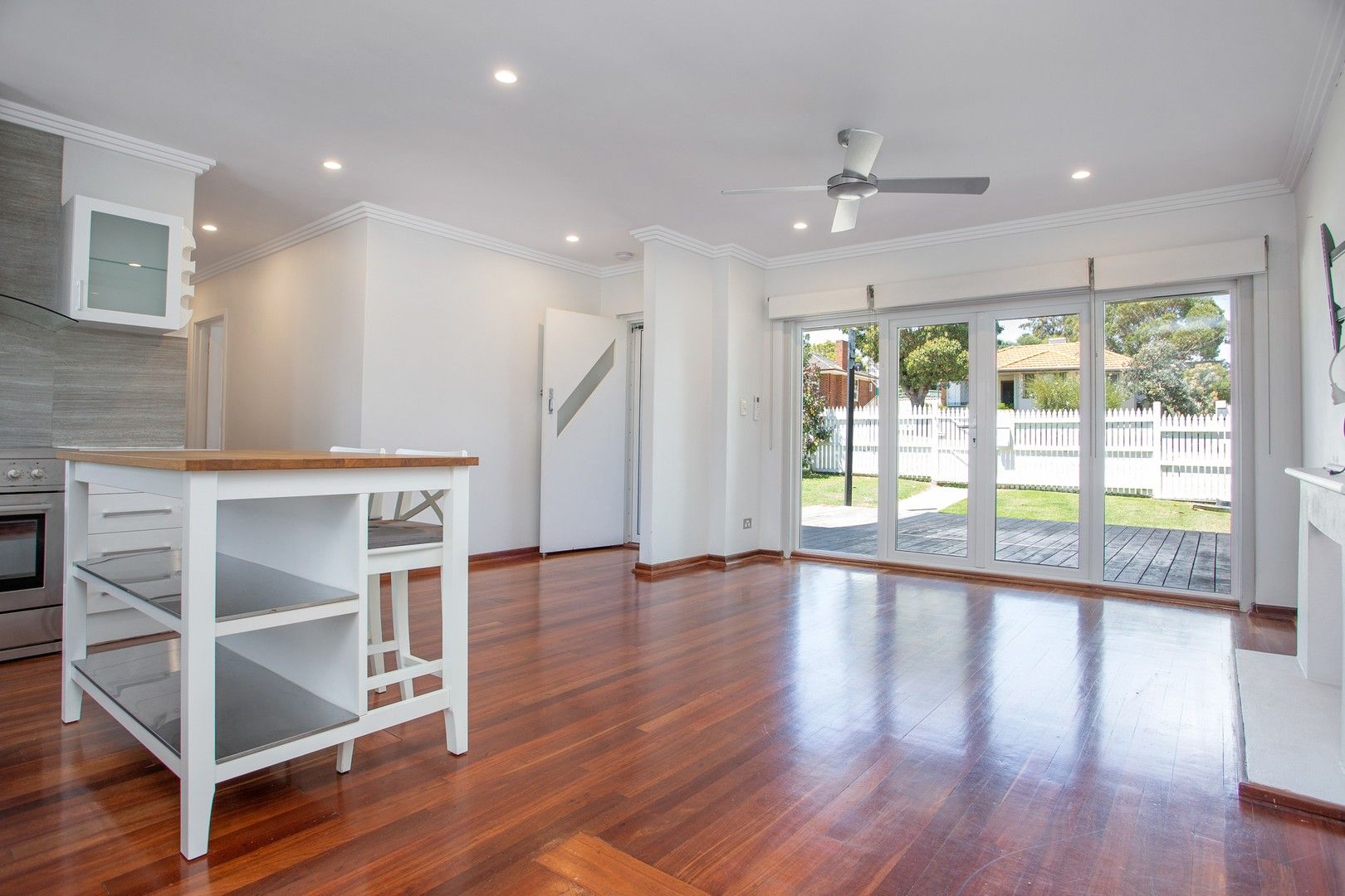 3 bedrooms House in 5 Davon Street HAMILTON HILL WA, 6163