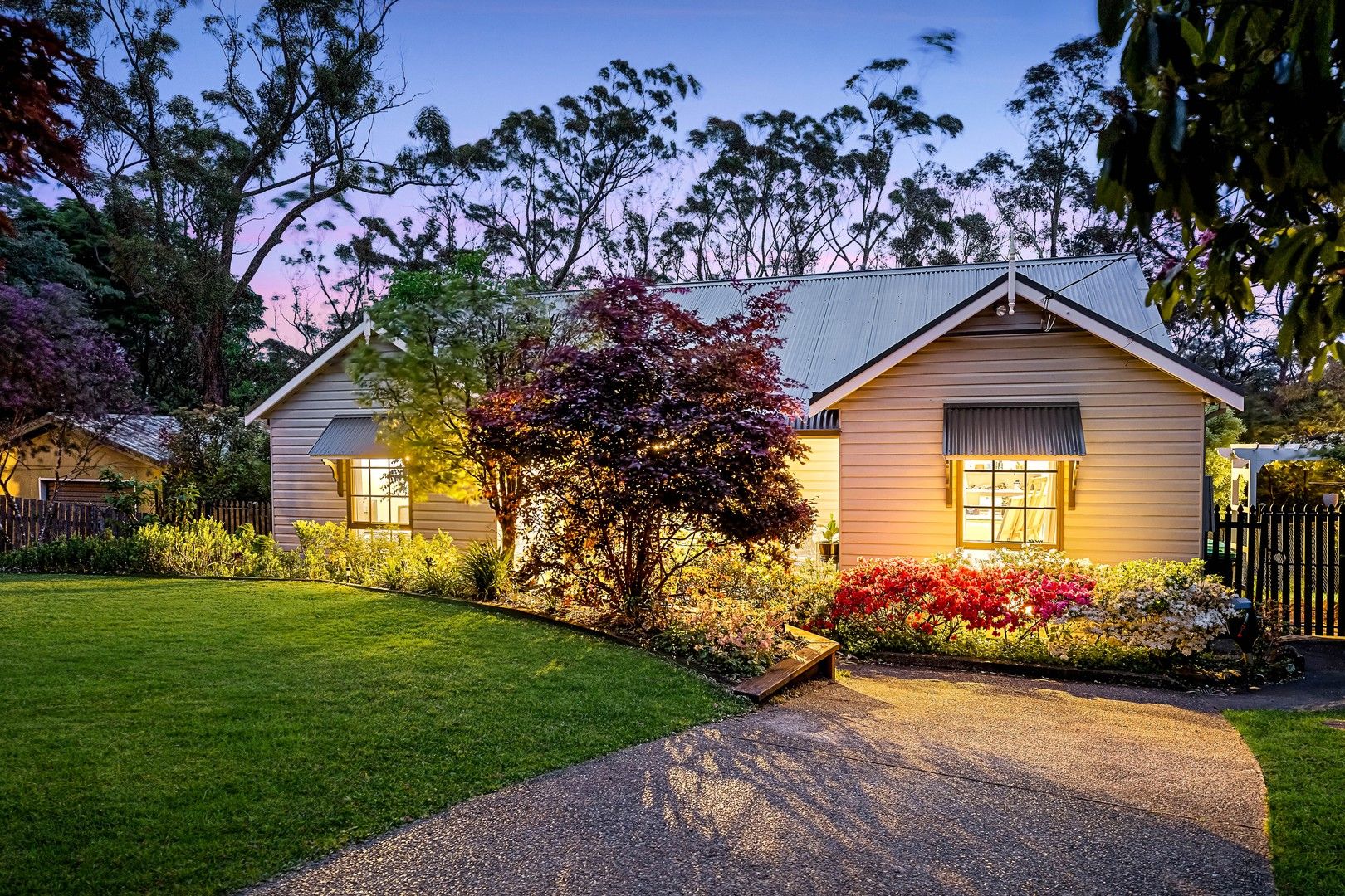 124 Henderson Road, Wentworth Falls NSW 2782 Domain