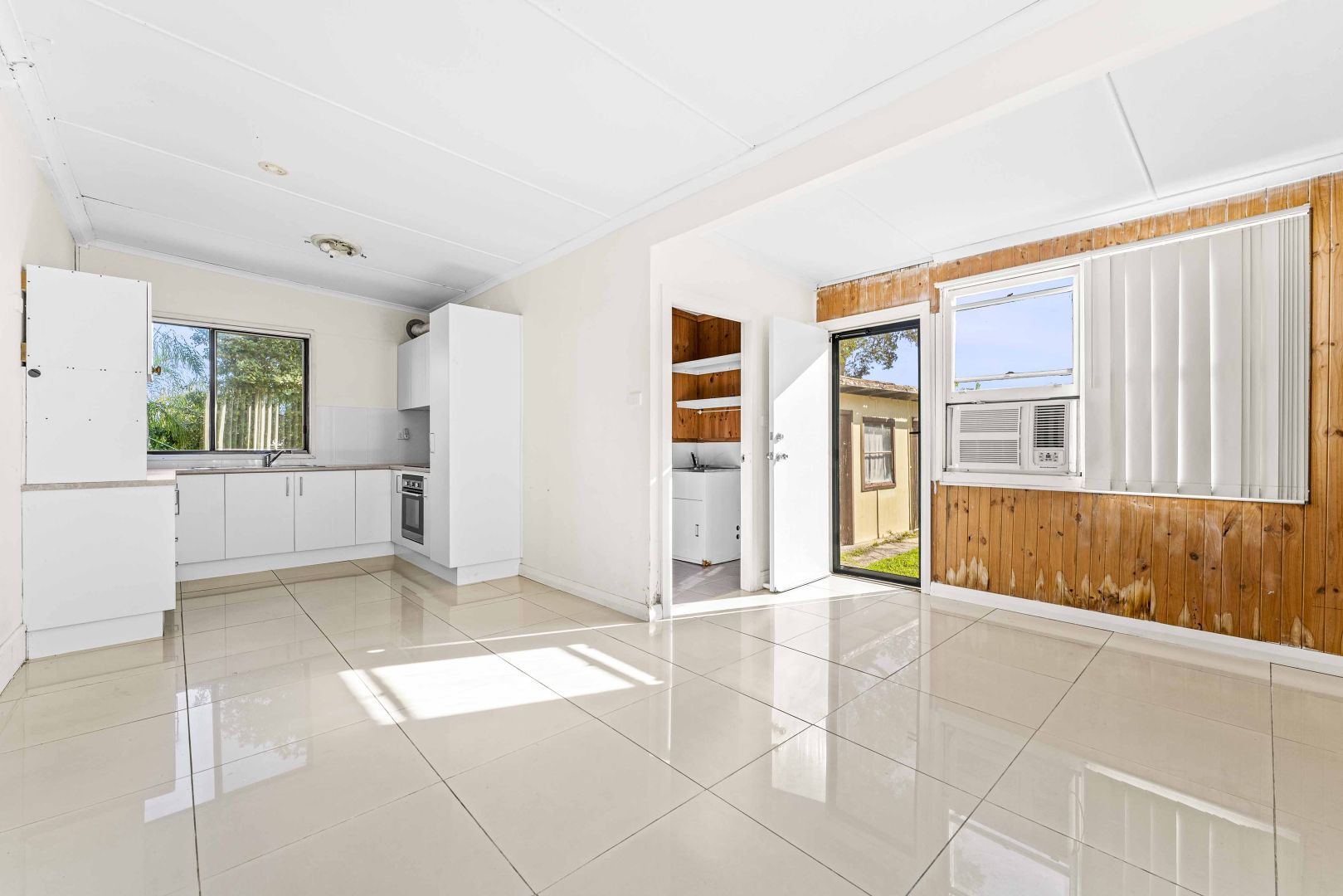 12 Budgeree Avenue, Lake Munmorah NSW 2259, Image 1