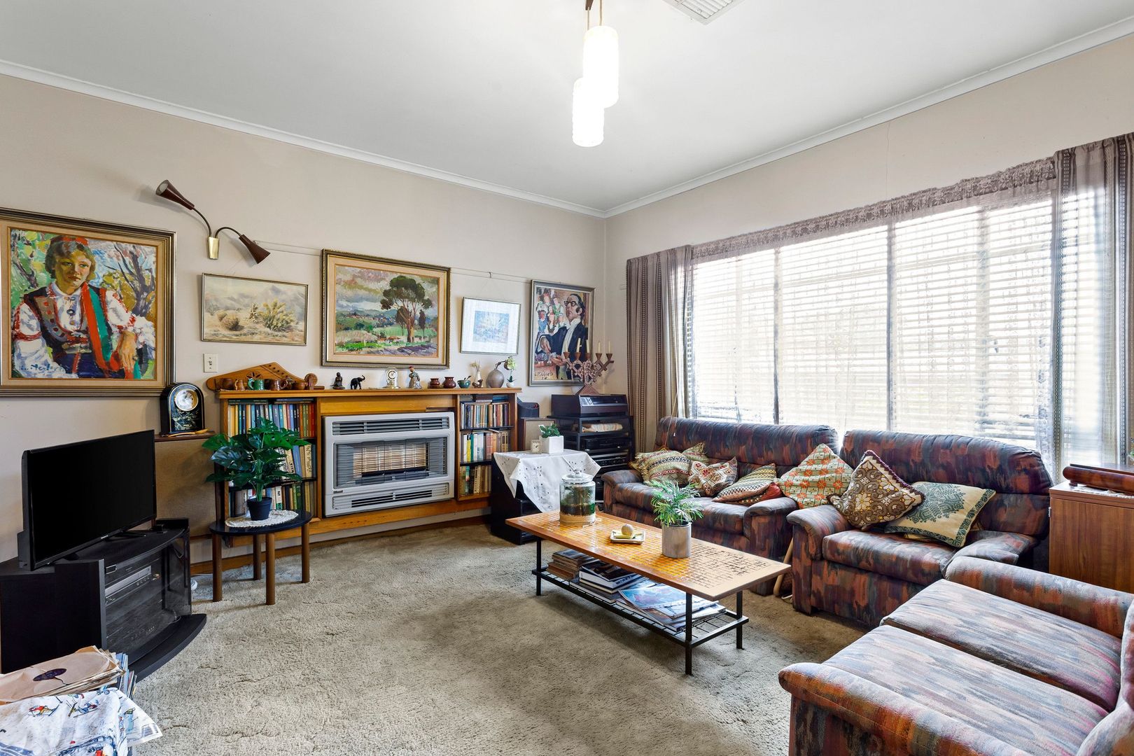 12 Carrington Road, Niddrie VIC 3042, Image 2