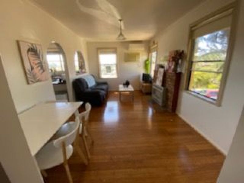 2 bedrooms House in 17 Bertram Street DROUIN VIC, 3818