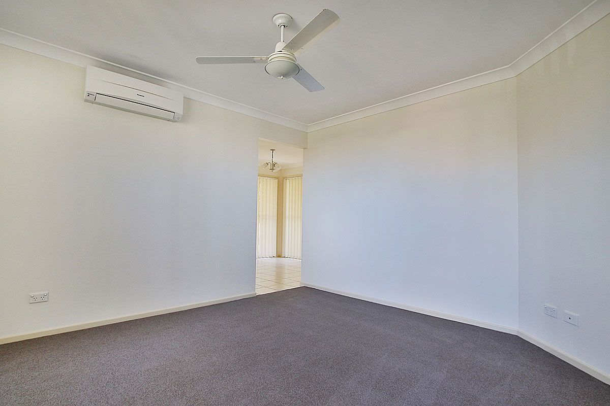 21 Discovery Street, Flinders View QLD 4305, Image 2