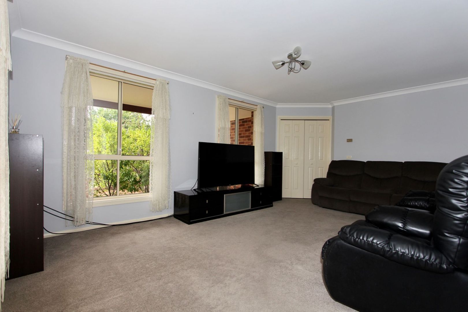 13 Richardson Street, Windradyne NSW 2795, Image 2