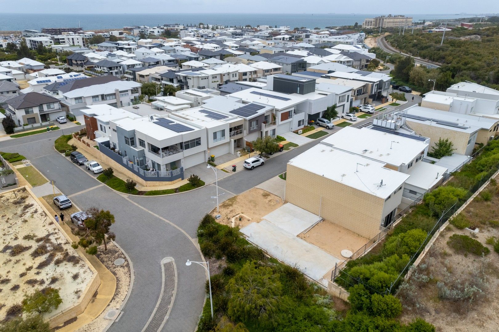 2 Alpha Way, North Coogee WA 6163 Domain