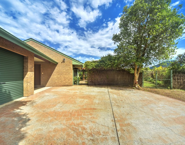 5 Mayfair Court, Bomaderry NSW 2541