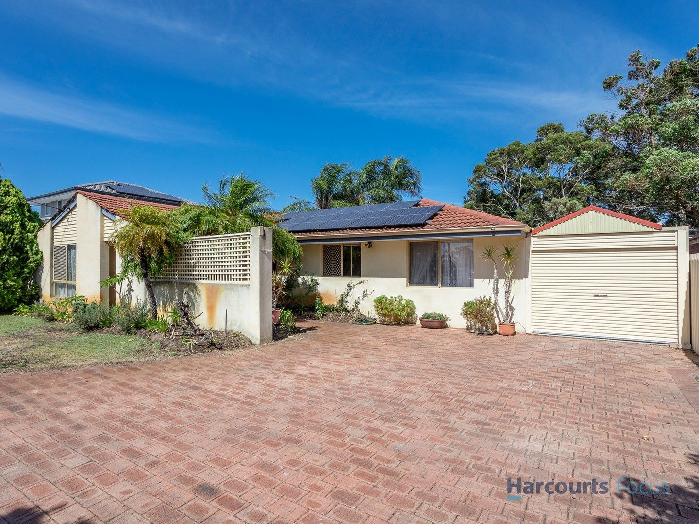 4 bedrooms House in 331 Vahland Avenue WILLETTON WA, 6155