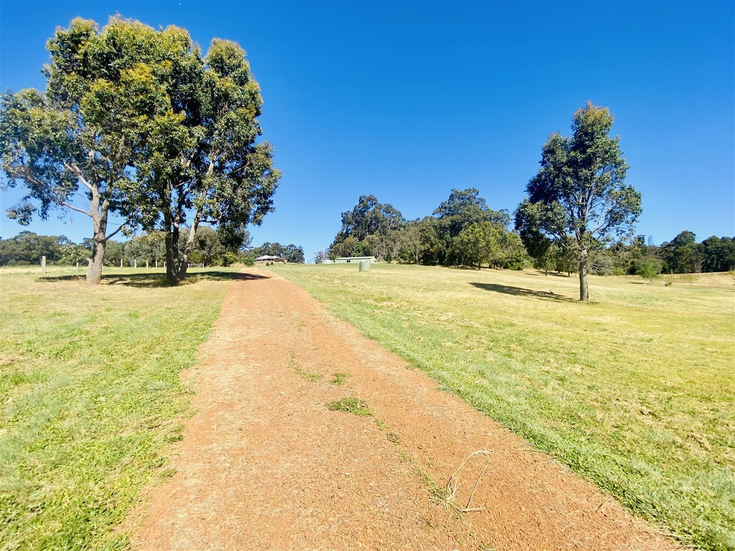 40 Henderson Road, Kangaroo Gully WA 6255, Image 2