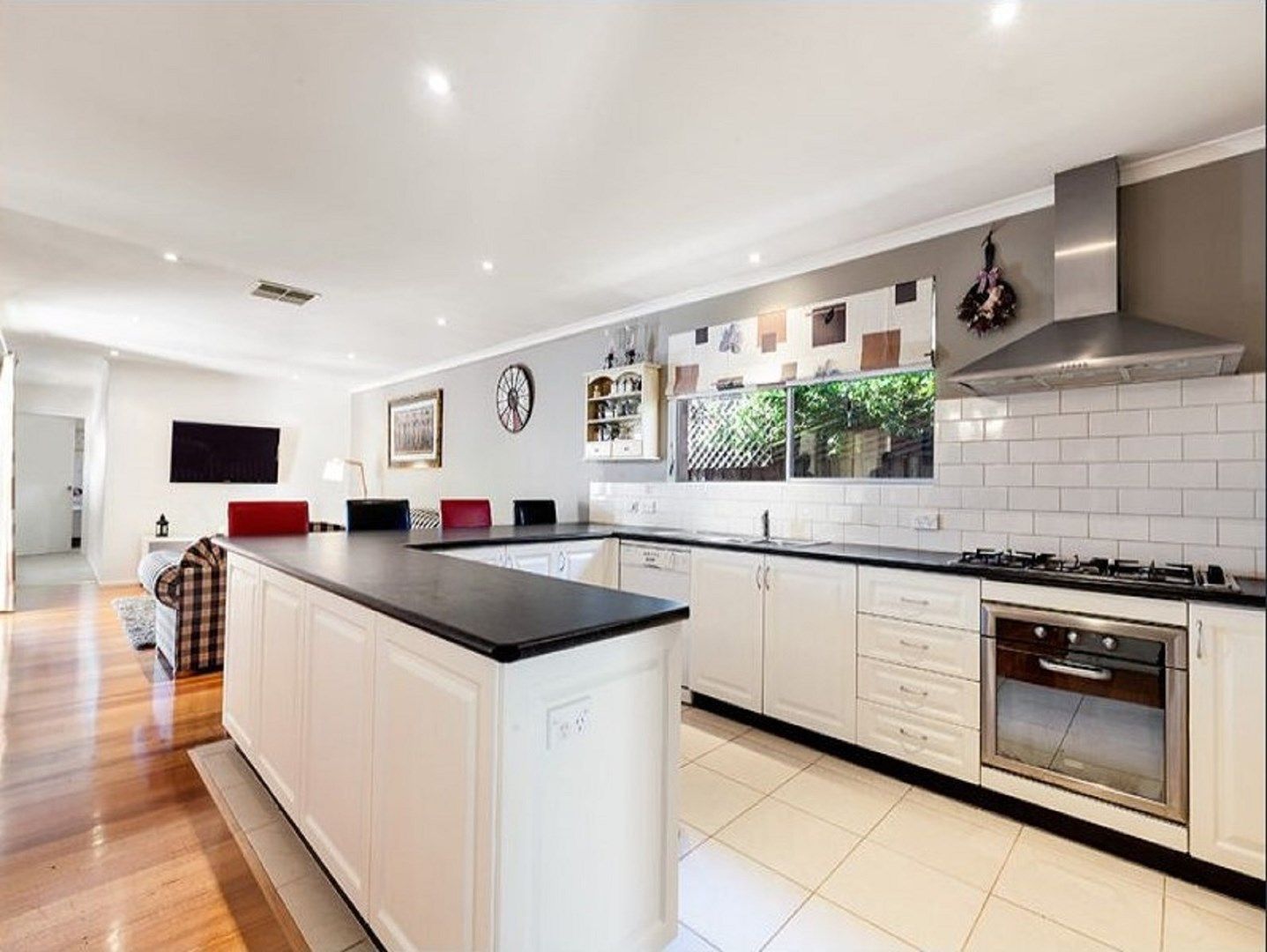 4 bedrooms House in 23 Kalymna Grove CHADSTONE VIC, 3148