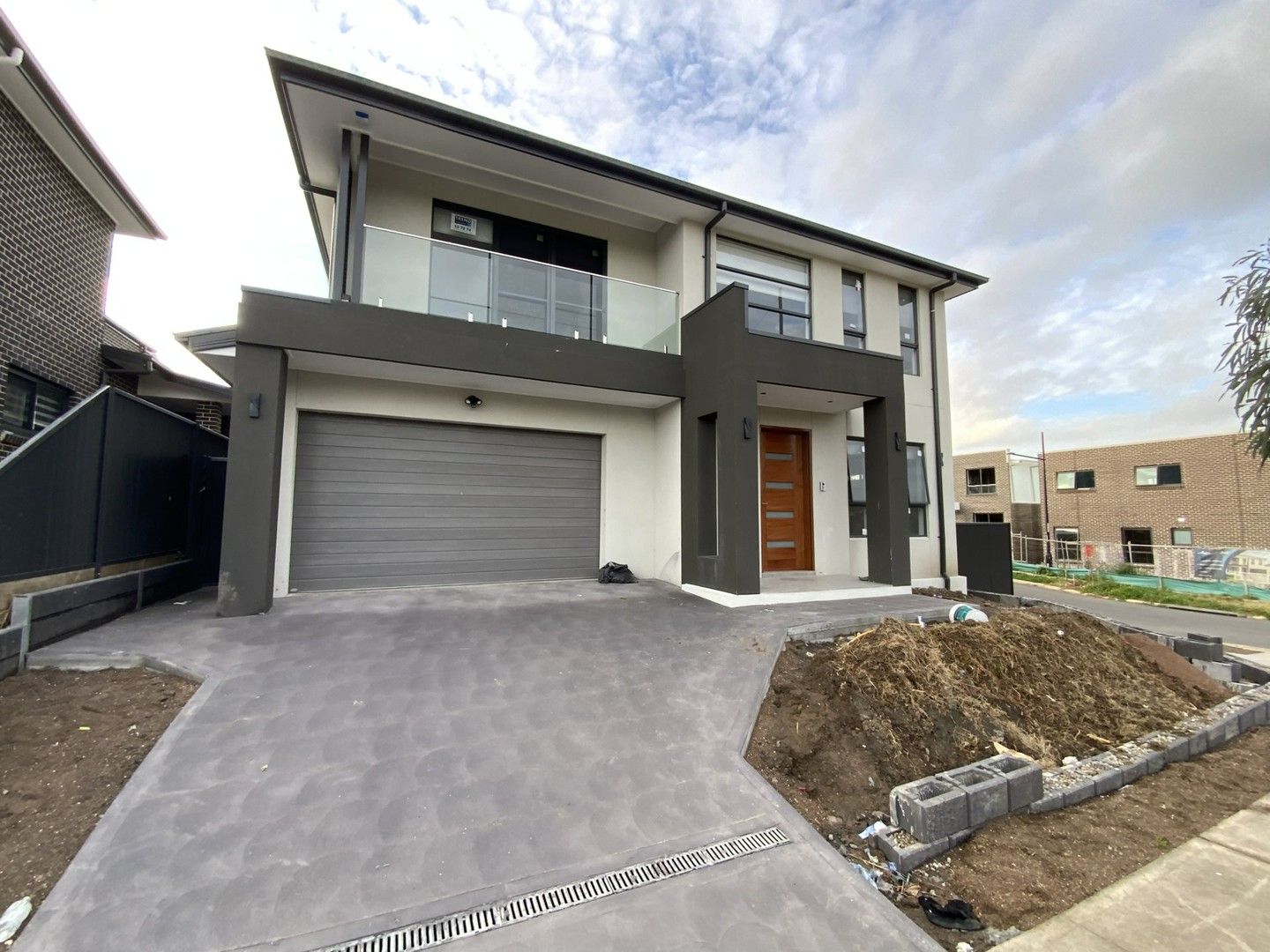 4 bedrooms House in 34 Fieldhouse Circuit CAMPBELLTOWN NSW, 2560