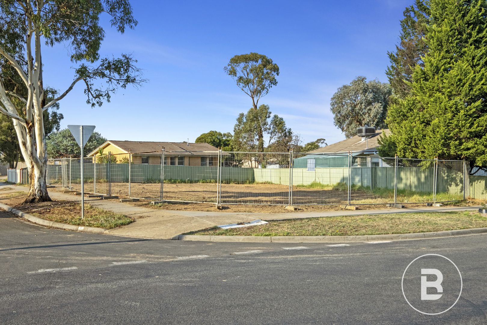 9 Burch Court, California Gully VIC 3556, Image 2