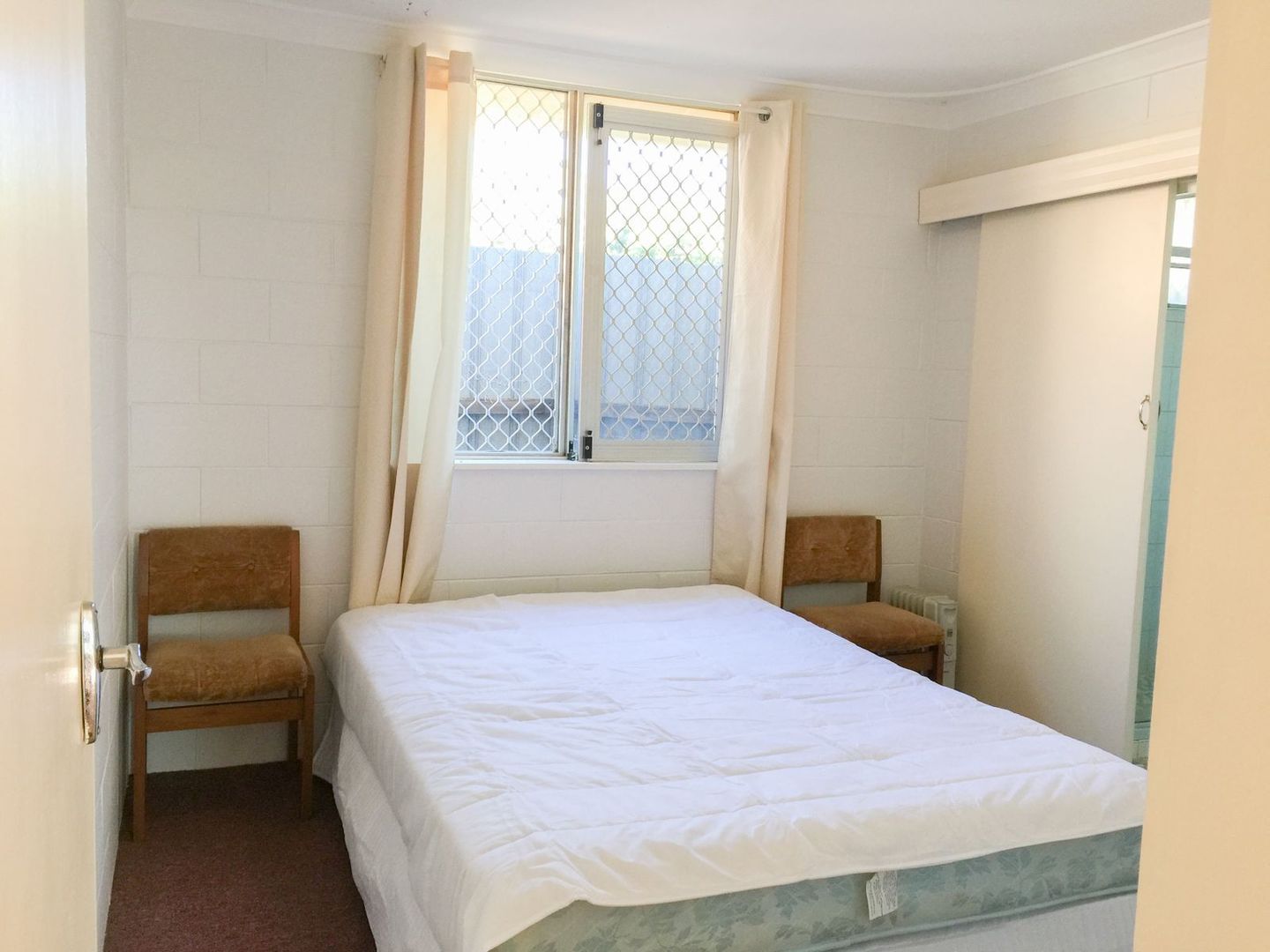 4D Belmont Avenue, Kalgoorlie WA 6430 Apartment For Rent 250 Domain