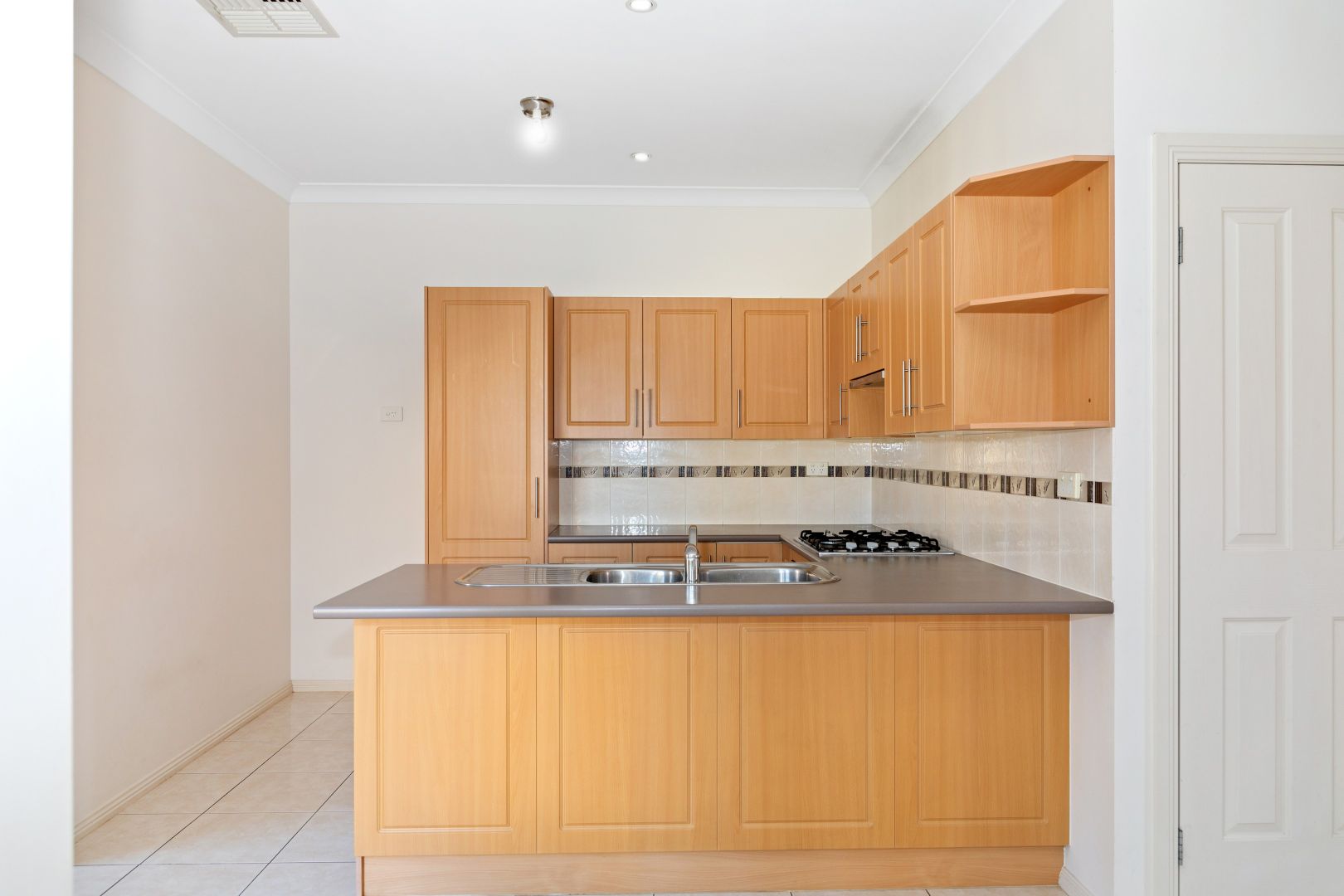 2/7 Griffiths Road, Plympton Park SA 5038, Image 2