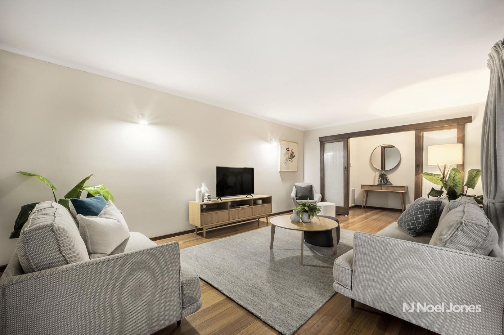 2 Lynne Court, Nunawading VIC 3131, Image 2