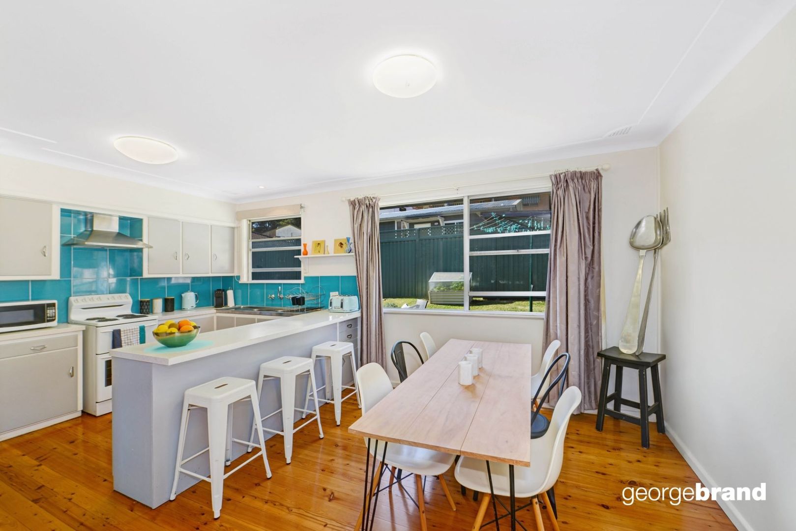 90 The Round Drive, Avoca Beach NSW 2251, Image 2