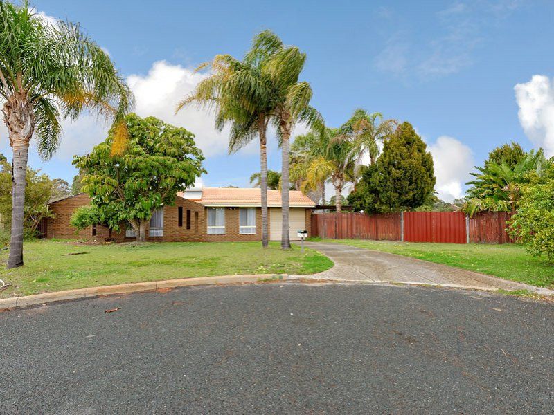 3 bedrooms House in 9 Hadlow Court LEEMING WA, 6149