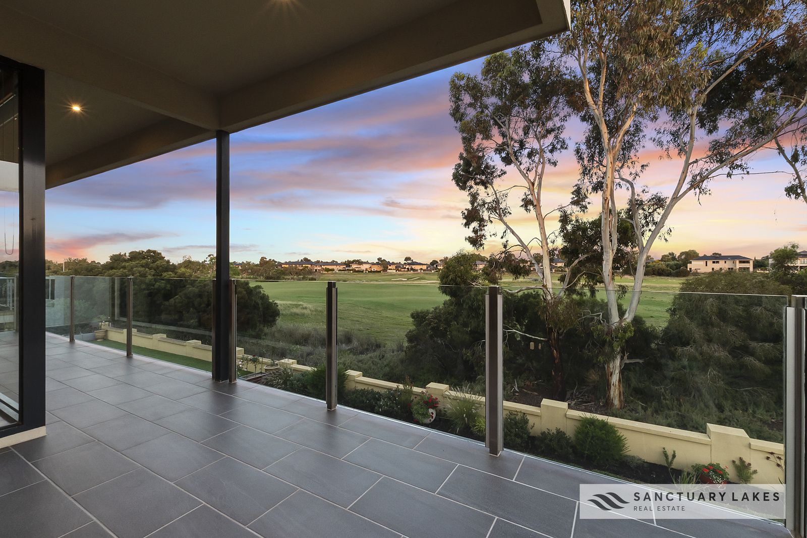 6 Bluechip Court, Sanctuary Lakes VIC 3030, Image 0