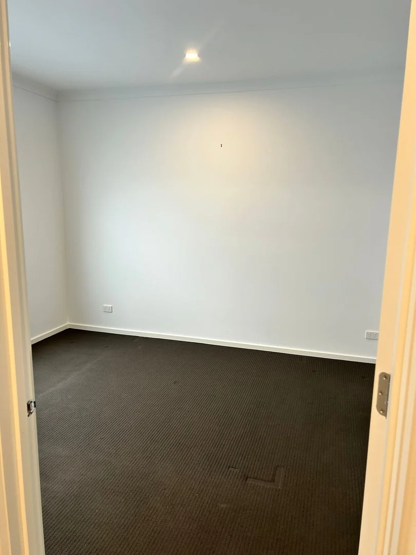 Additional image 8 of 2/5 Dubbo Street, Albion VIC 3020