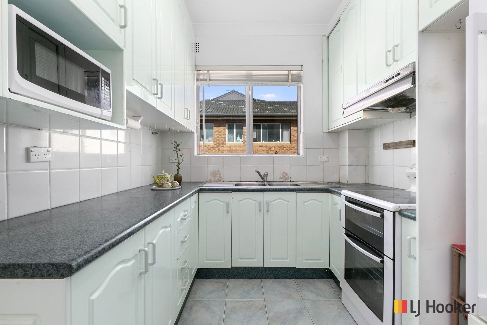 8-22-bellevue-parade-hurstville-nsw-2220-domain