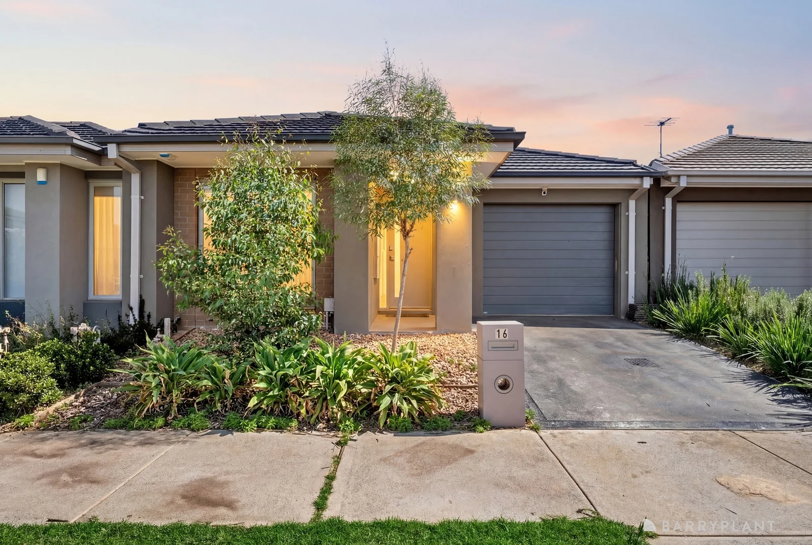 16 Staccato Terrace, Strathtulloh VIC 3338