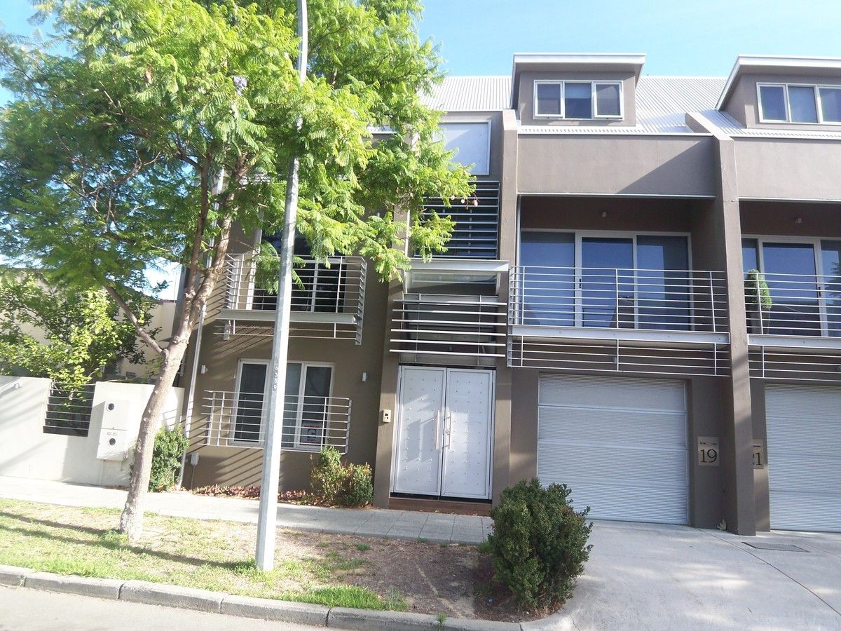 19 Forrest Avenue, East Perth WA 6004, Image 2