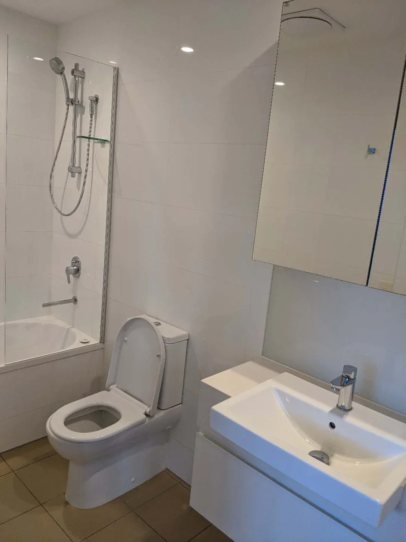 Additional image 9 of 202/37D Harbour Road, Hamilton QLD 4007