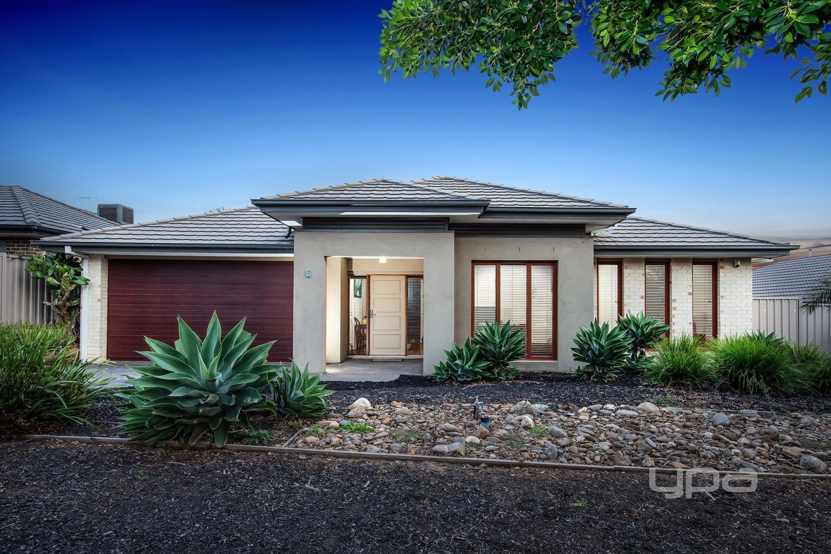 7 Durrol Way, Caroline Springs VIC 3023, Image 0