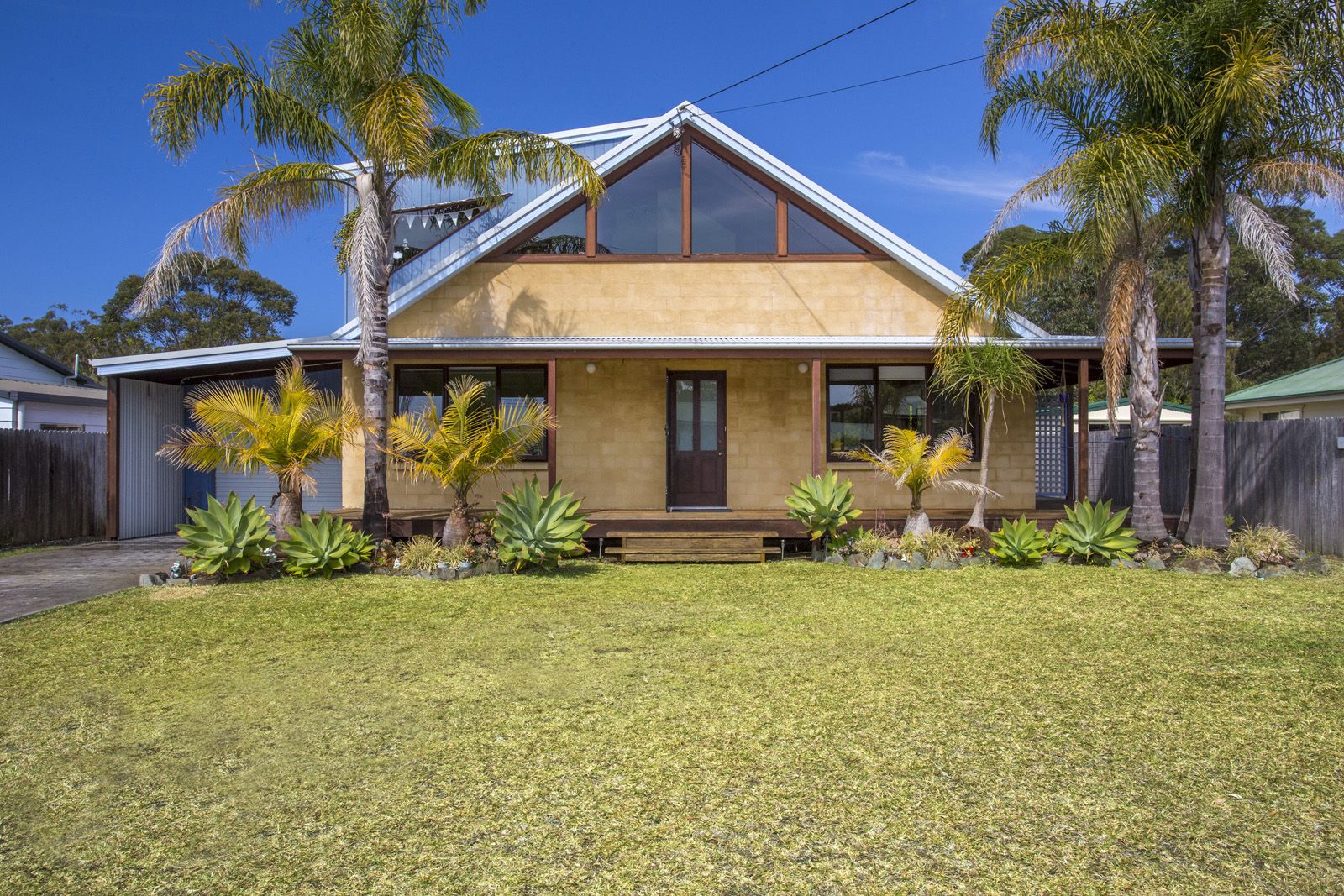 11 Lyra Drive, Lake Tabourie Property History & Address Research Domain