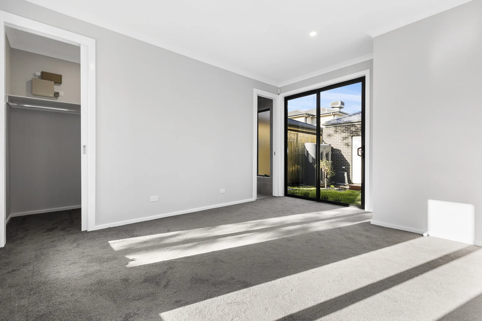 Additional image 5 of 1/8 Tarella Drive, Mount Waverley VIC 3149