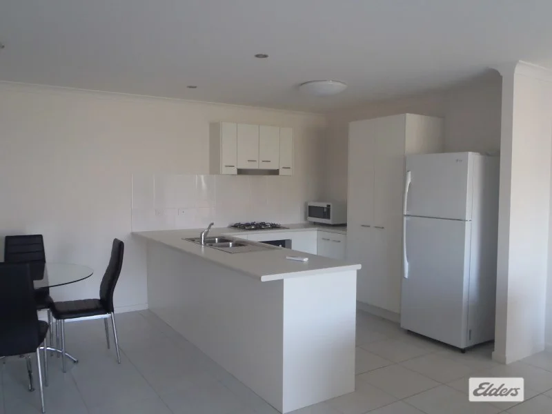 Additional image 3 of 2/32 Lakeside Drive, Emerald QLD 4720