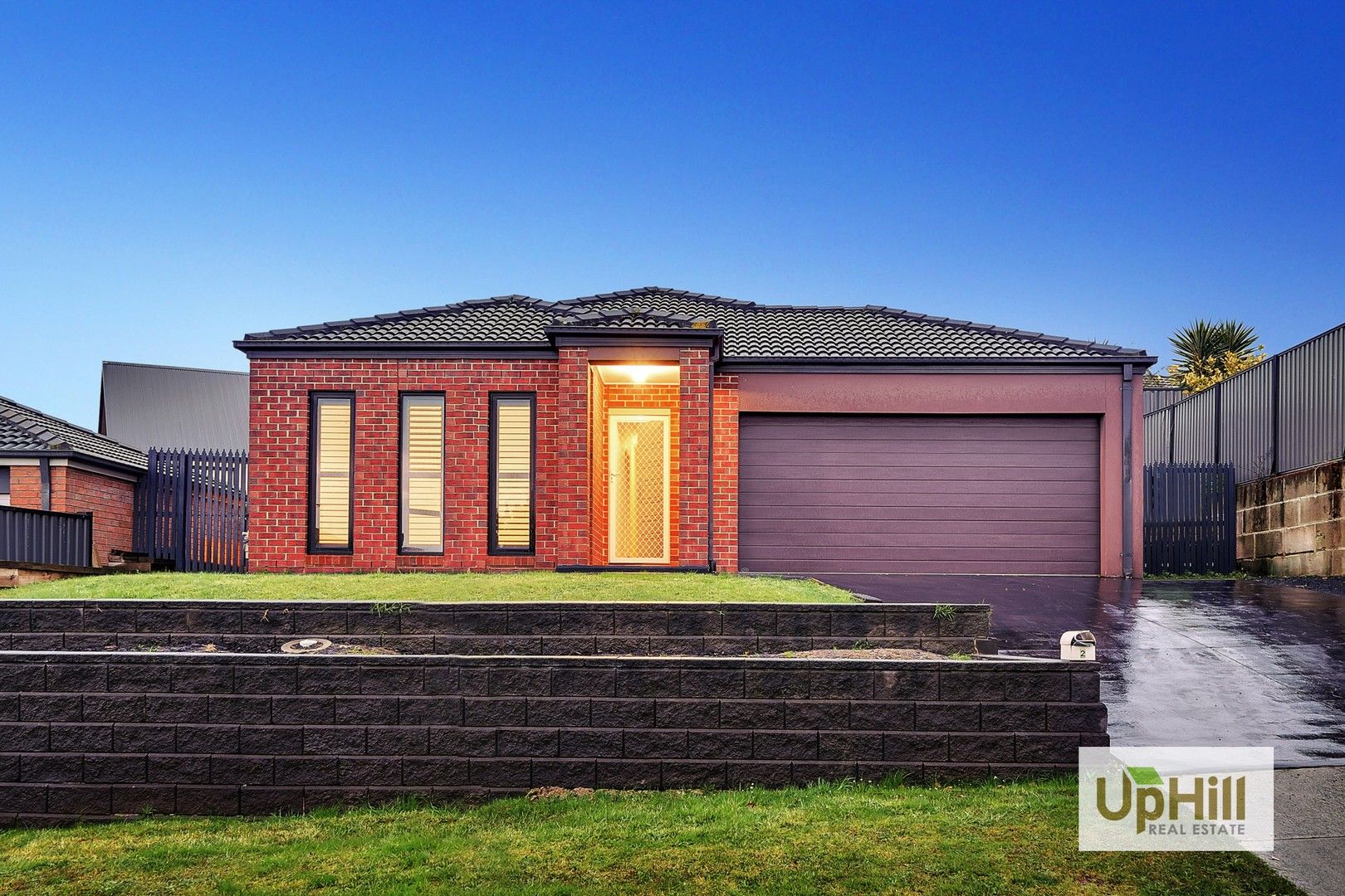 4 bedrooms House in 2 Adrian Drive PAKENHAM VIC, 3810