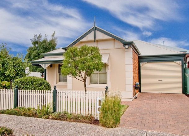 2 Sandpiper Chase, Mawson Lakes SA 5095