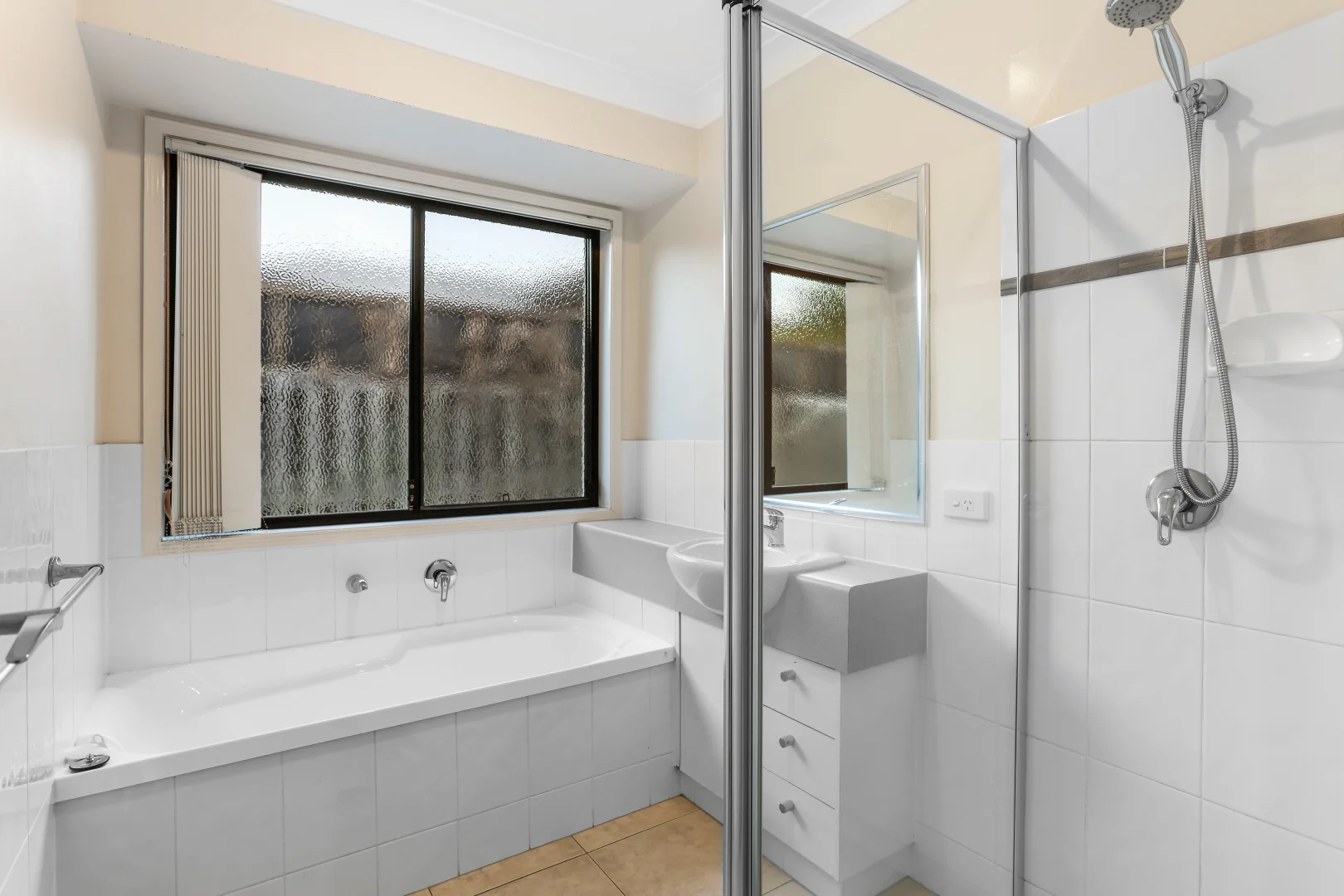 Additional image 13 of 34 Victoria Drive, Pacific Pines QLD 4211