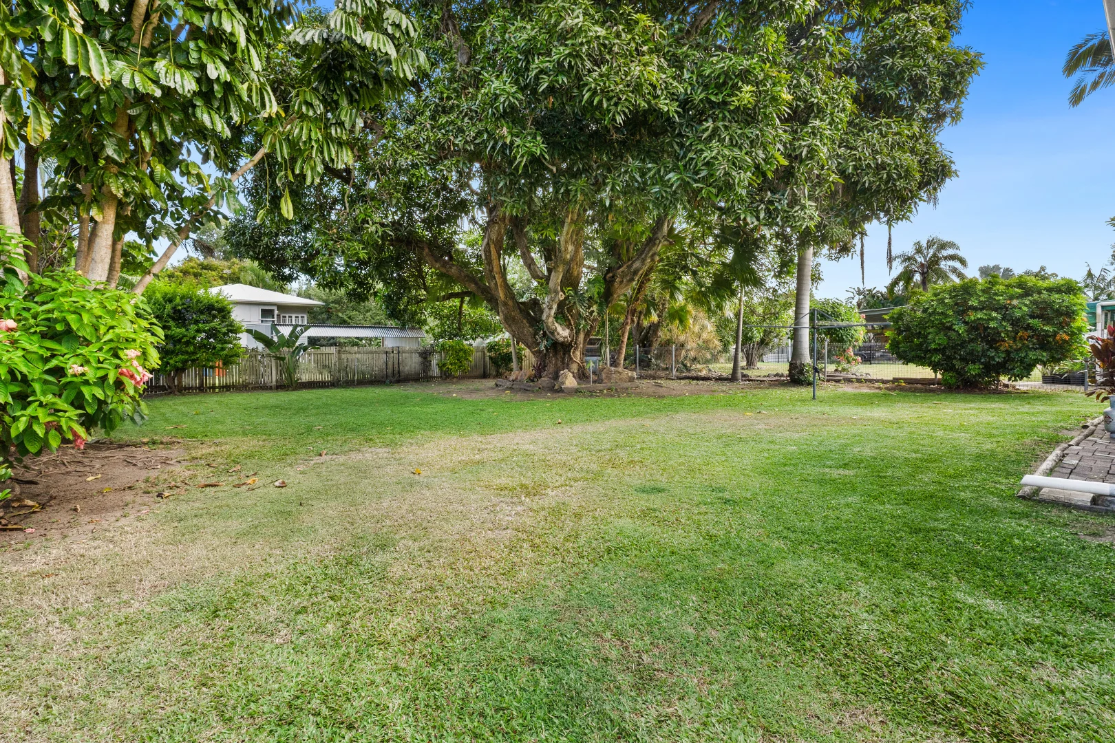 Additional image 13 of 274 McDougall Street, Koongal QLD 4701
