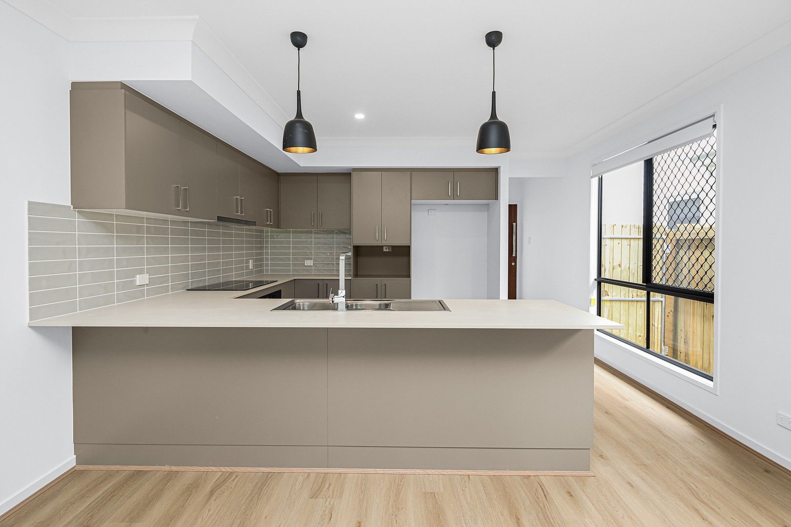 3 bedrooms Semi-Detached in 1/5 Verdun Street TINGALPA QLD, 4173