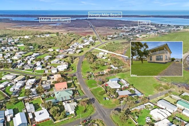 Picture of 62 MCLOUGHLINS ROAD, MCLOUGHLINS BEACH VIC 3874