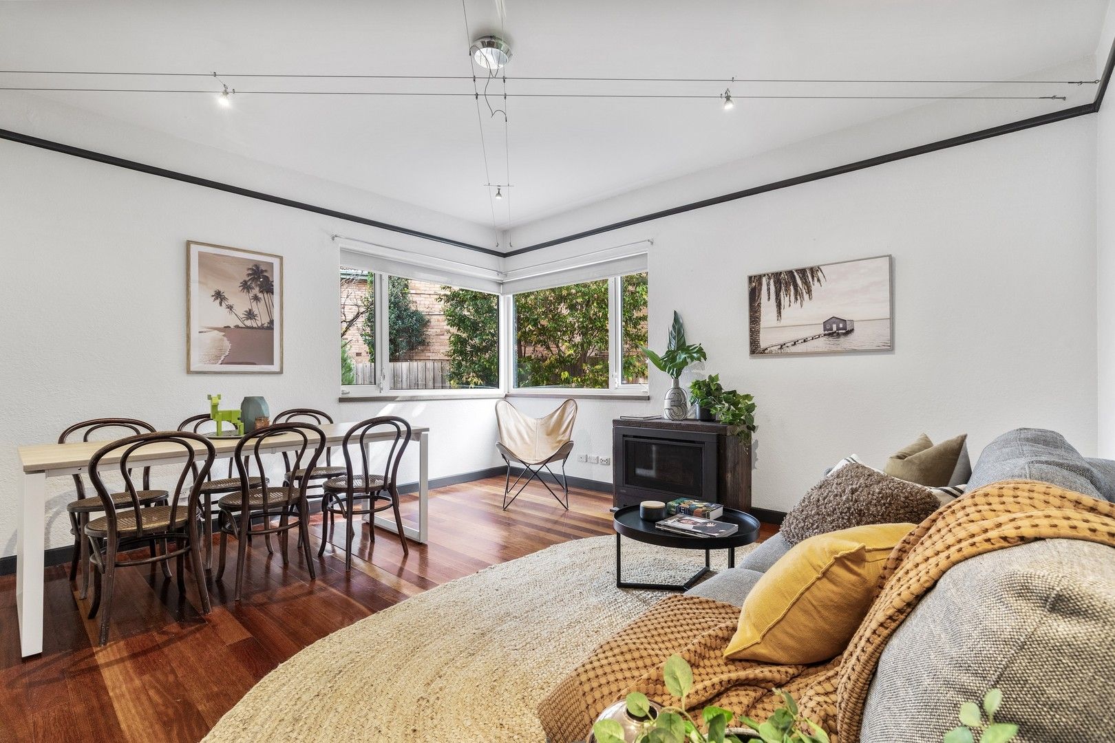 2 bedrooms Apartment / Unit / Flat in 2/4 Eildon Court ST KILDA VIC, 3182