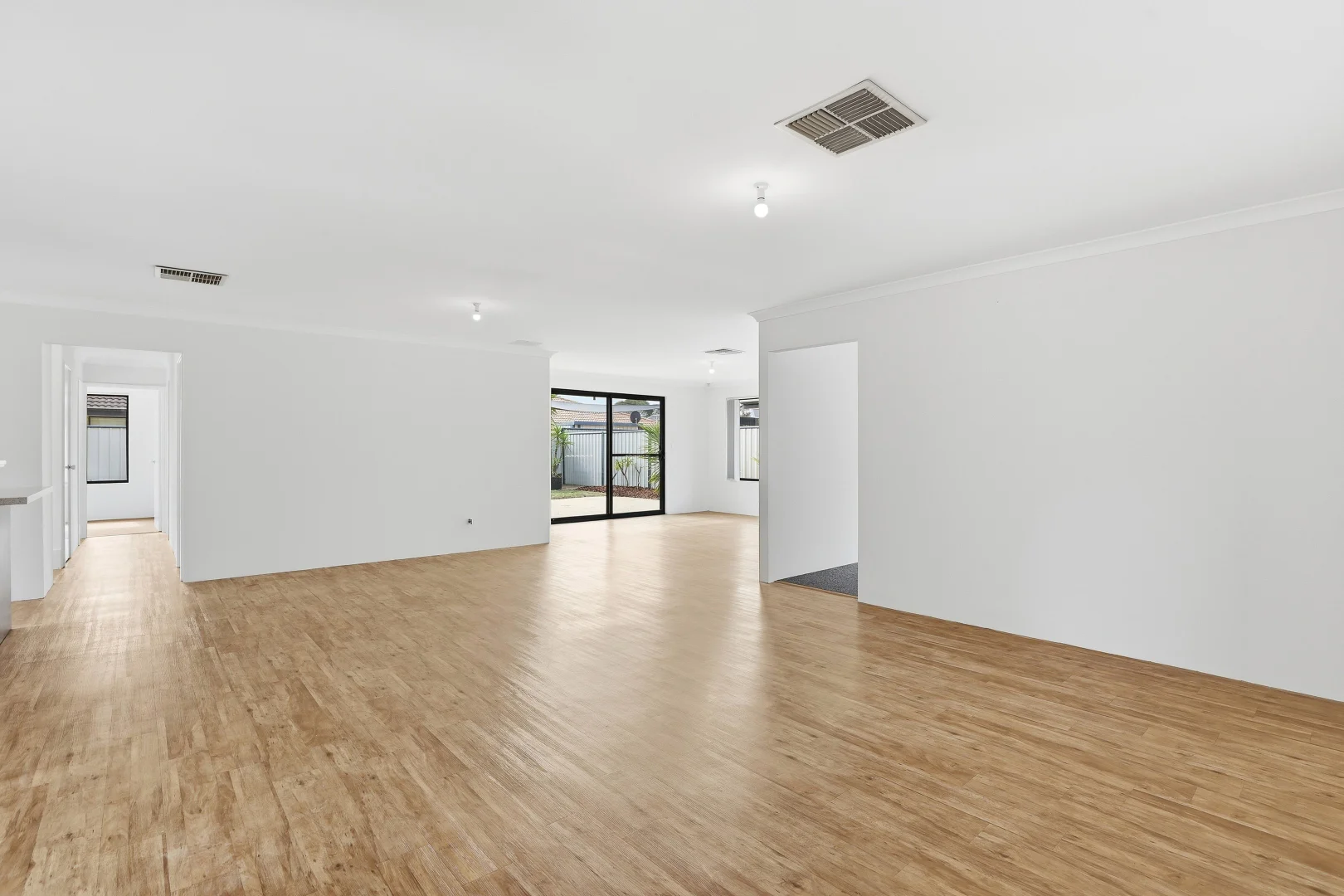 Additional image 13 of 2 Grandmere Parade, Meadow Springs WA 6210