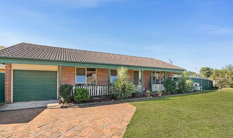 4 bedrooms House in 73 St Clair Avenue ST CLAIR NSW, 2759