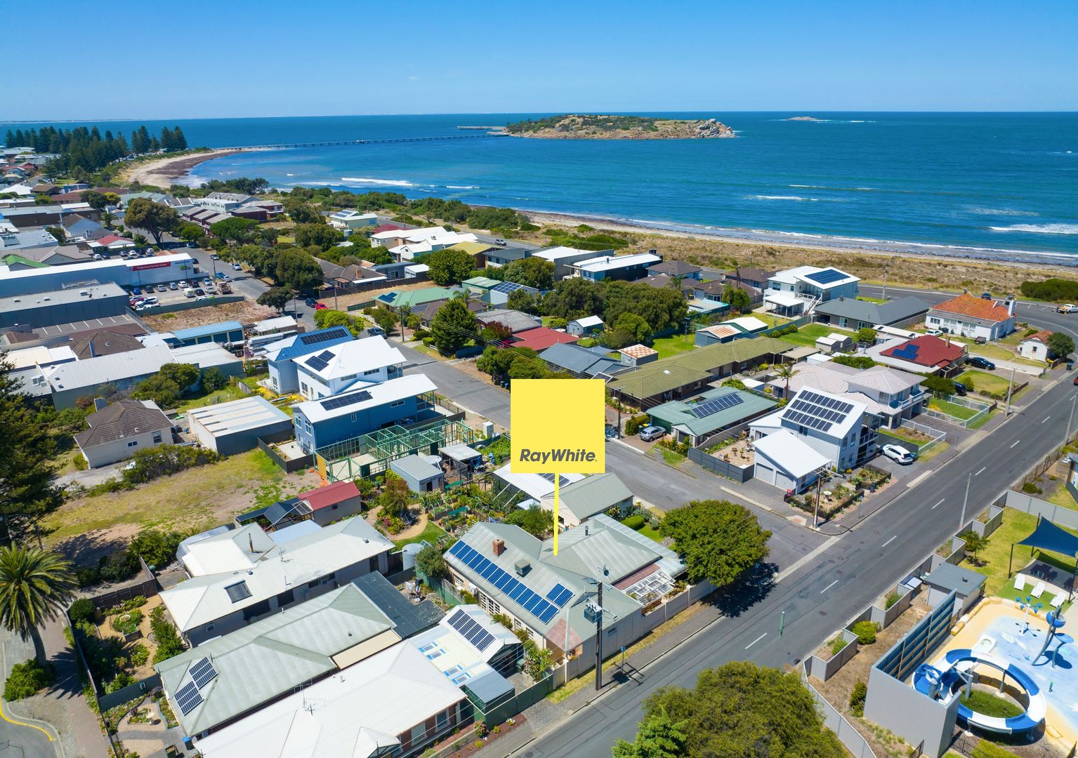 45 Newland Street, Victor Harbor SA 5211, Image 2