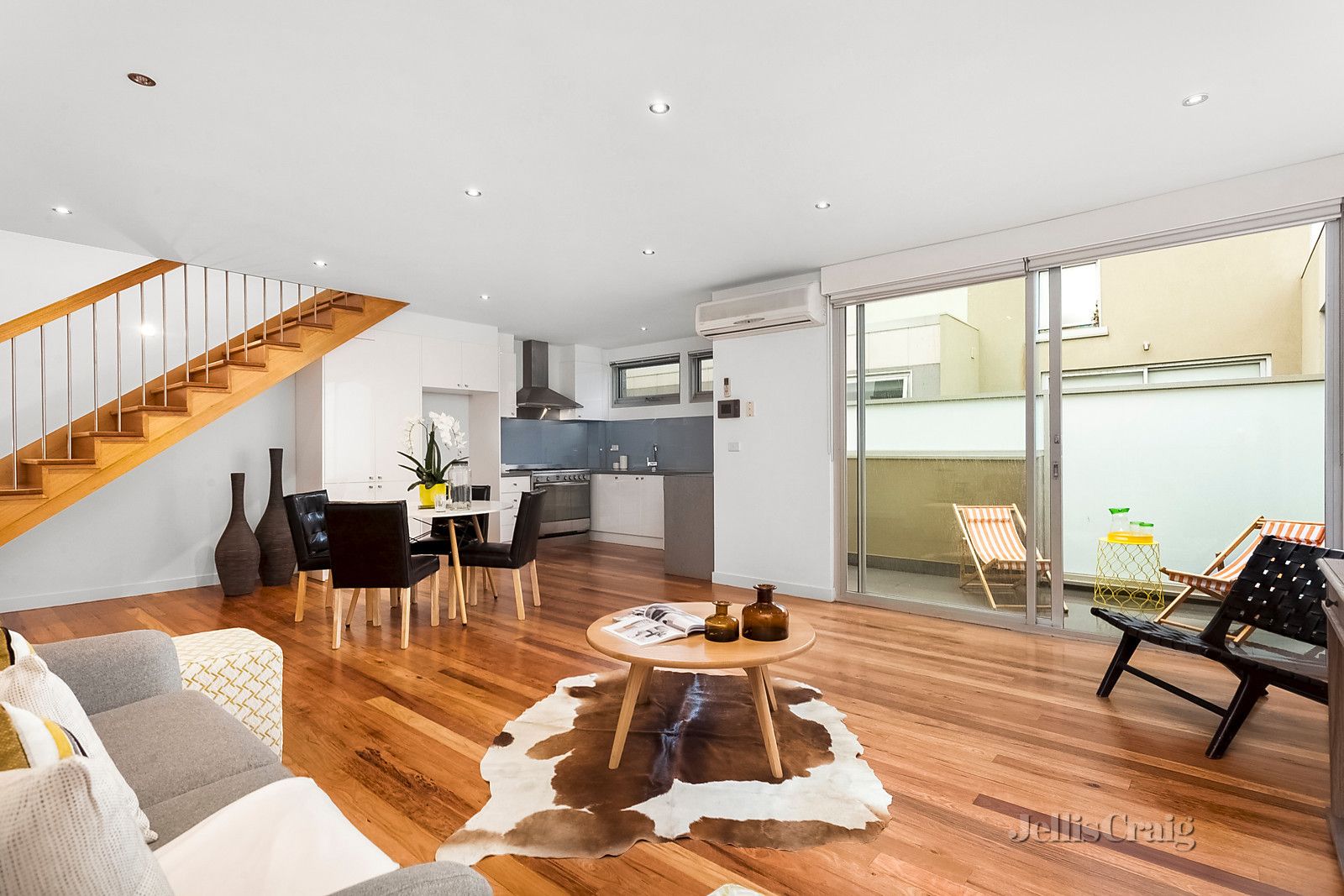 2/212 Roden Street, West Melbourne VIC 3003, Image 2