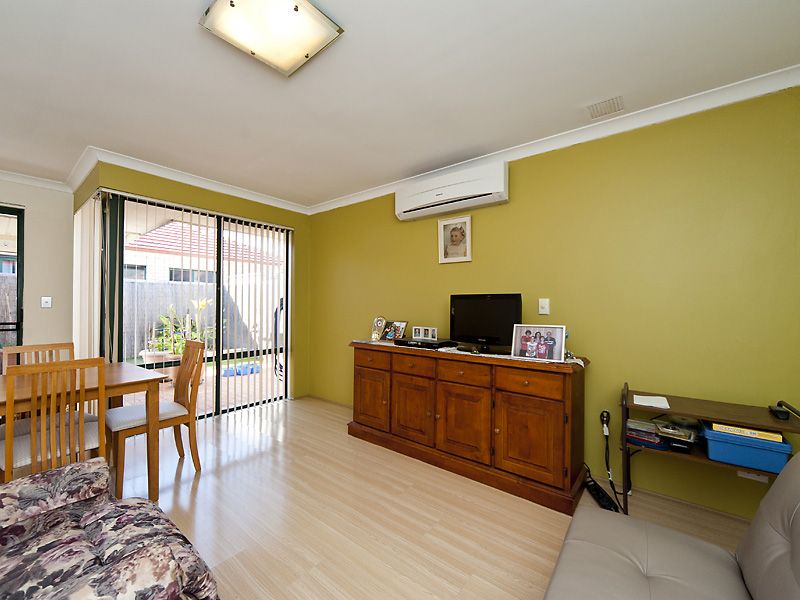 9-25 Inverness Court, Cooloongup WA 6168, Image 2