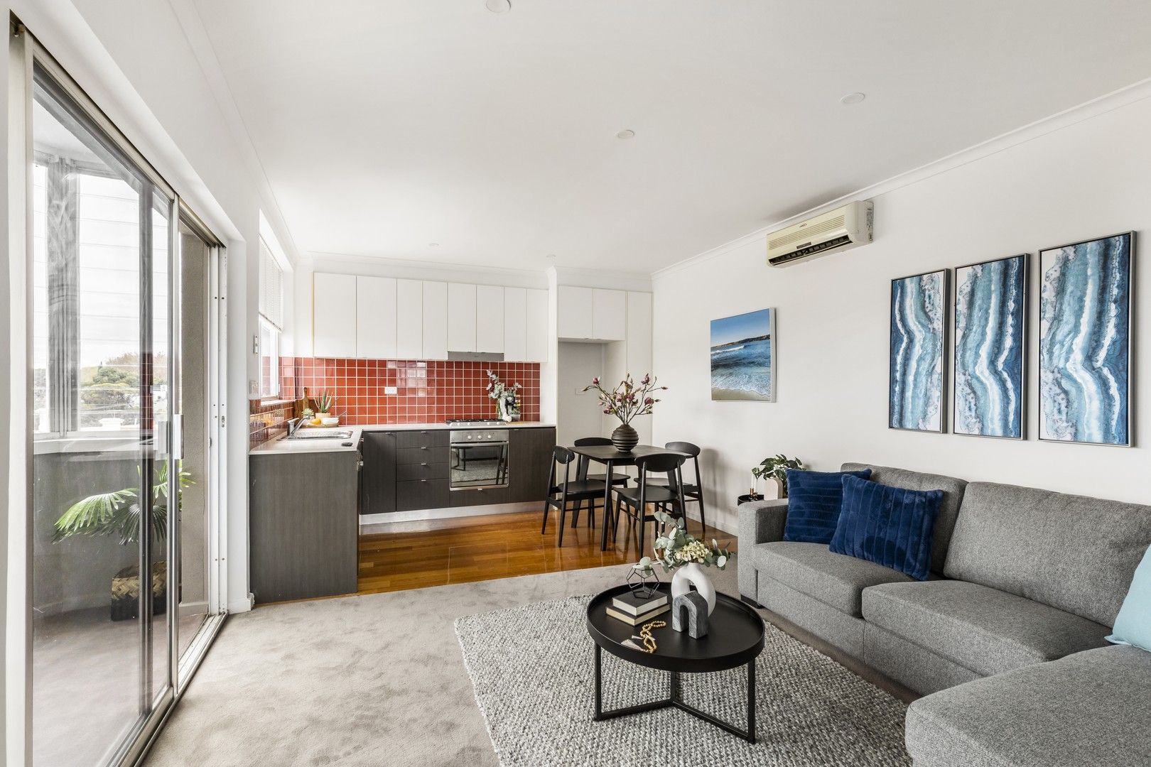 2 bedrooms Apartment / Unit / Flat in 18/58 The Avenue WINDSOR VIC, 3181