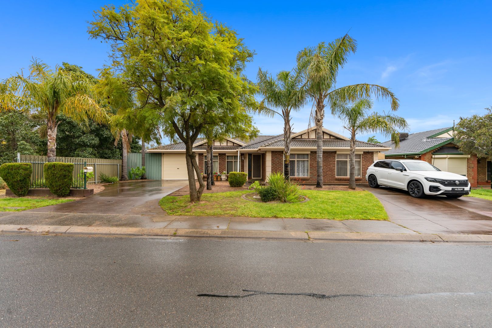 12 Hutton Avenue, Andrews Farm SA 5114