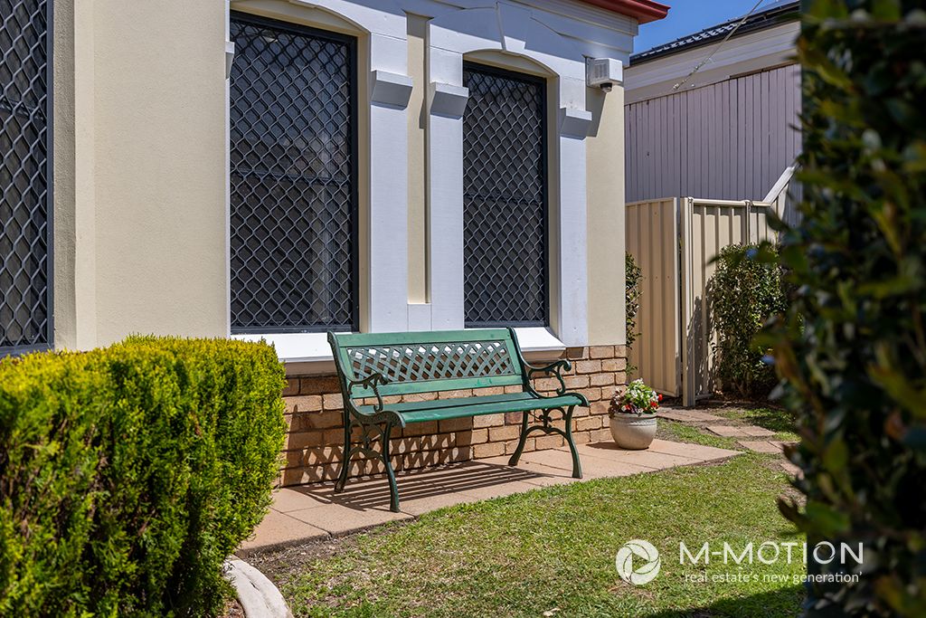 10 Torres Court, Burleigh Waters QLD 4220, Image 2